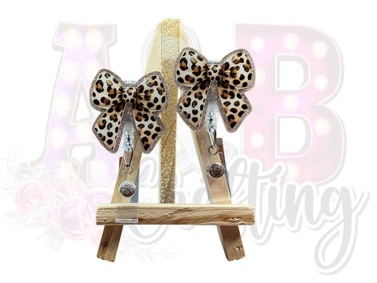 Brown Leopard Bow Badge Reel